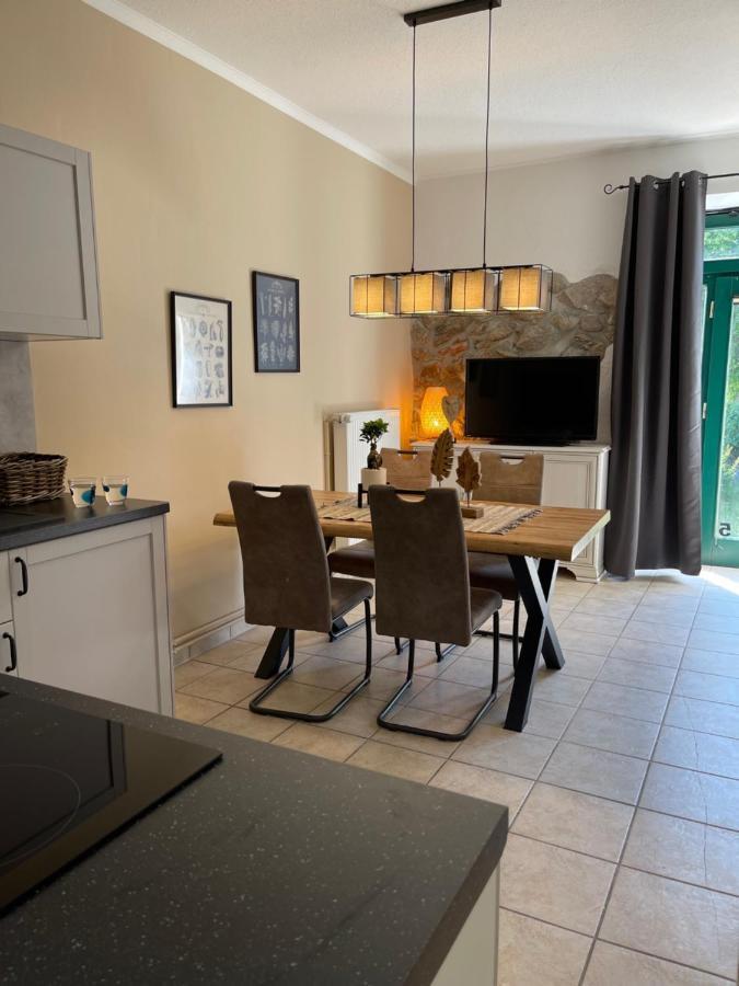 Naturnahes, Neu Moebl.Apartment, Hundefreundlich Neu Gaarz ภายนอก รูปภาพ